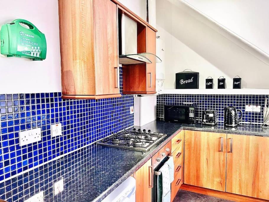 Crown House Two Bedroom Apartment Aberdeen Ngoại thất bức ảnh