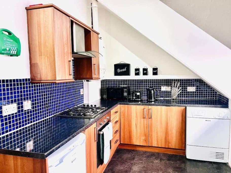 Crown House Two Bedroom Apartment Aberdeen Ngoại thất bức ảnh
